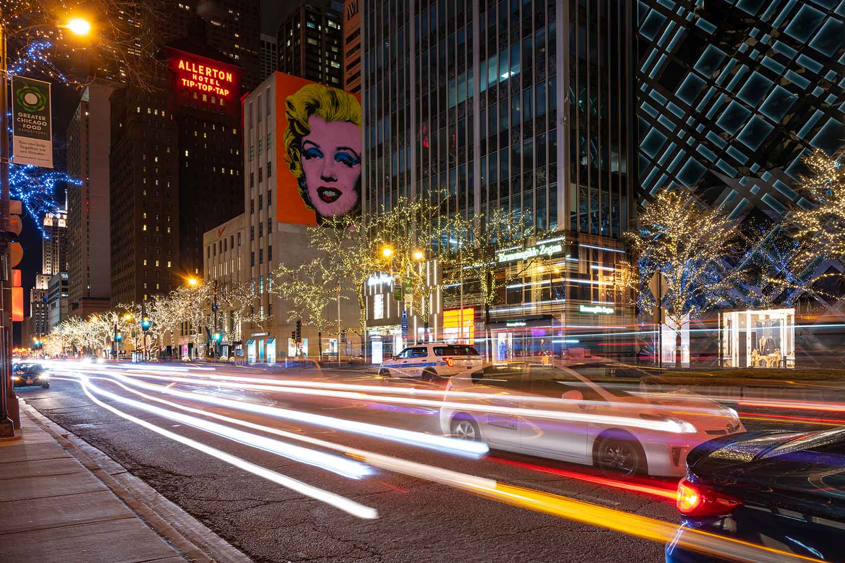 Mural of Andy Warhol's Marilyn Monroe in Michigan Avenue